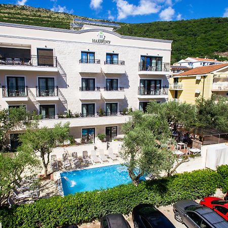 Hotel Harmony Petrovac Buitenkant foto