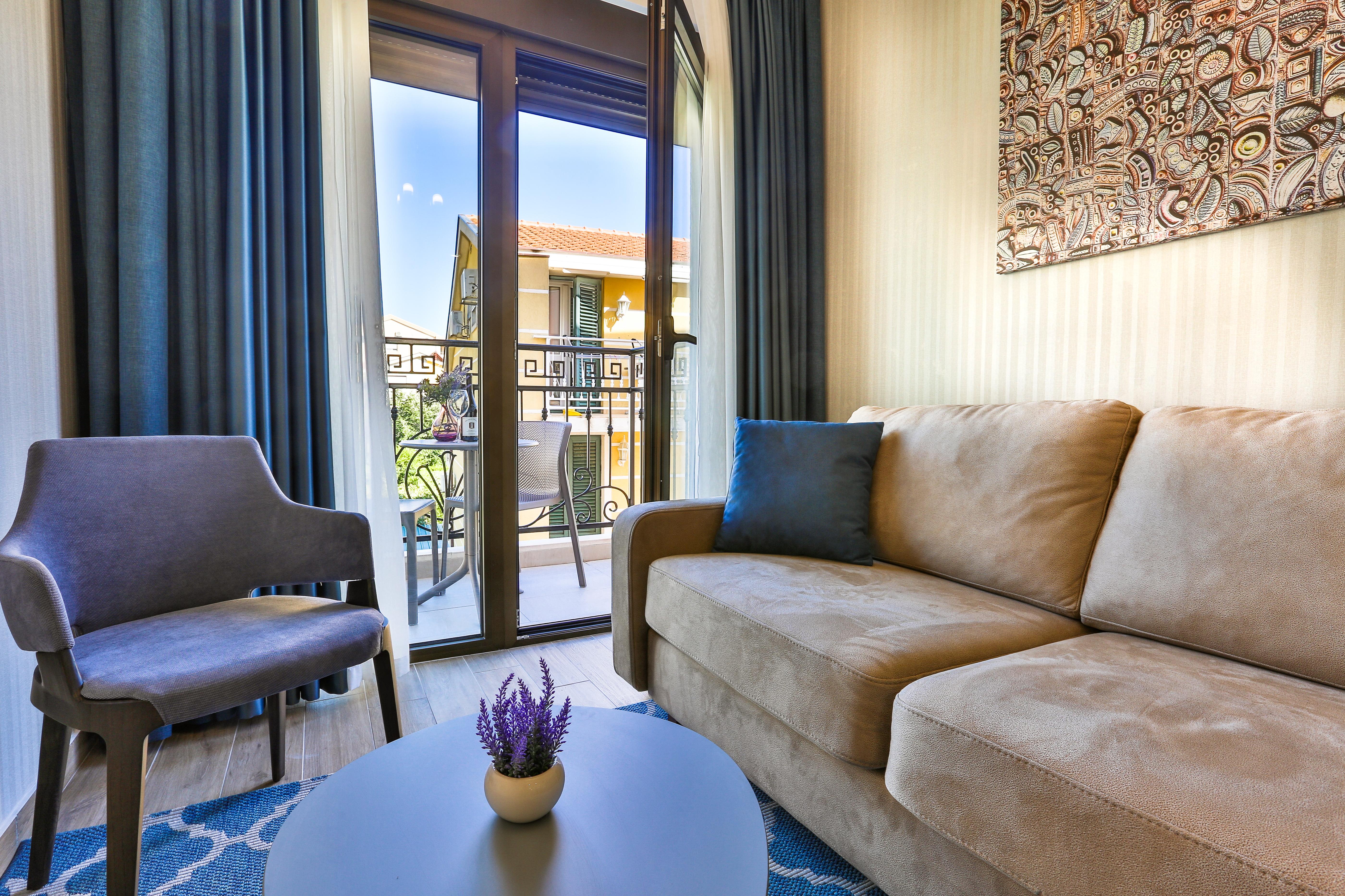 Hotel Harmony Petrovac Buitenkant foto