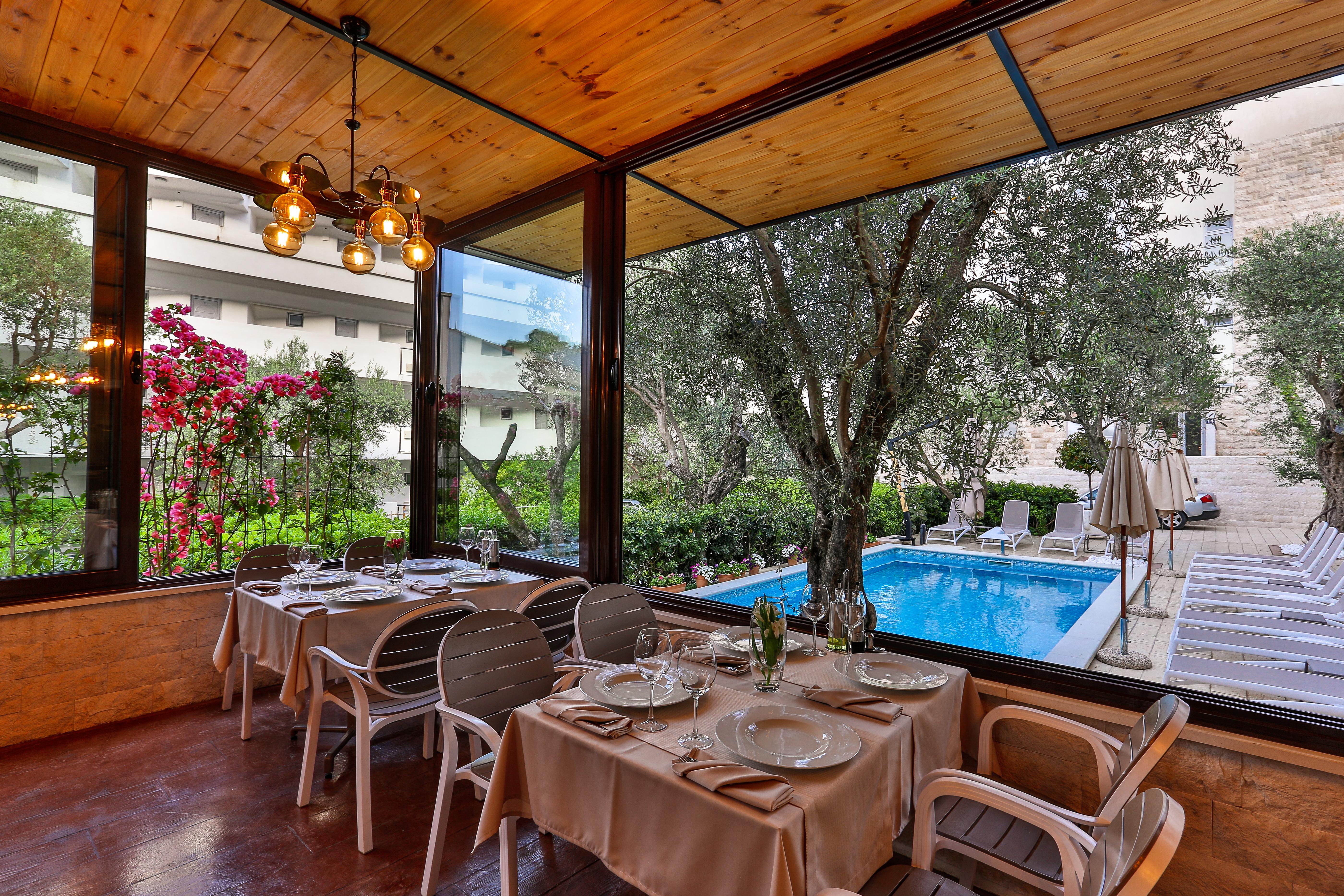 Hotel Harmony Petrovac Buitenkant foto
