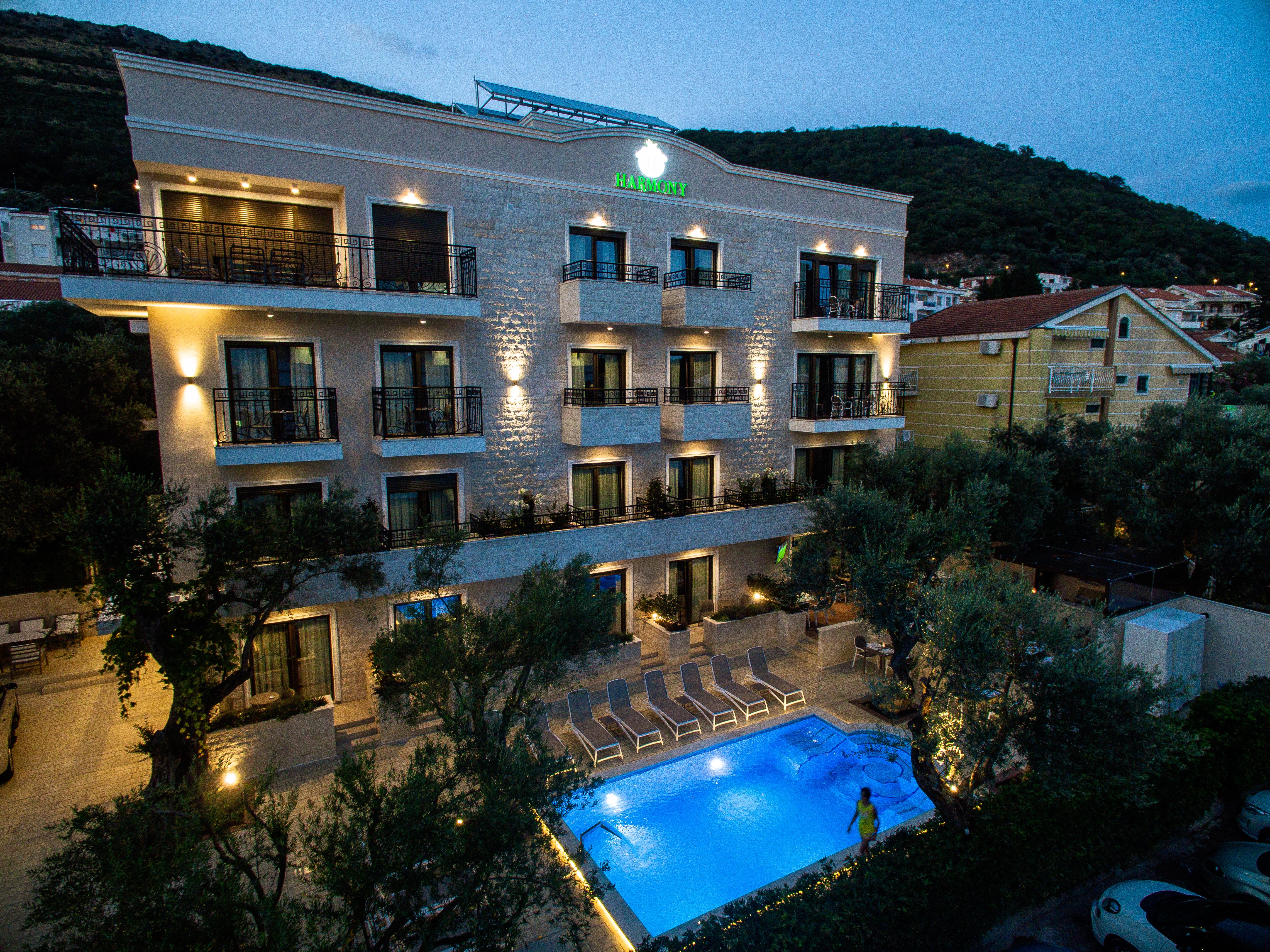 Hotel Harmony Petrovac Buitenkant foto