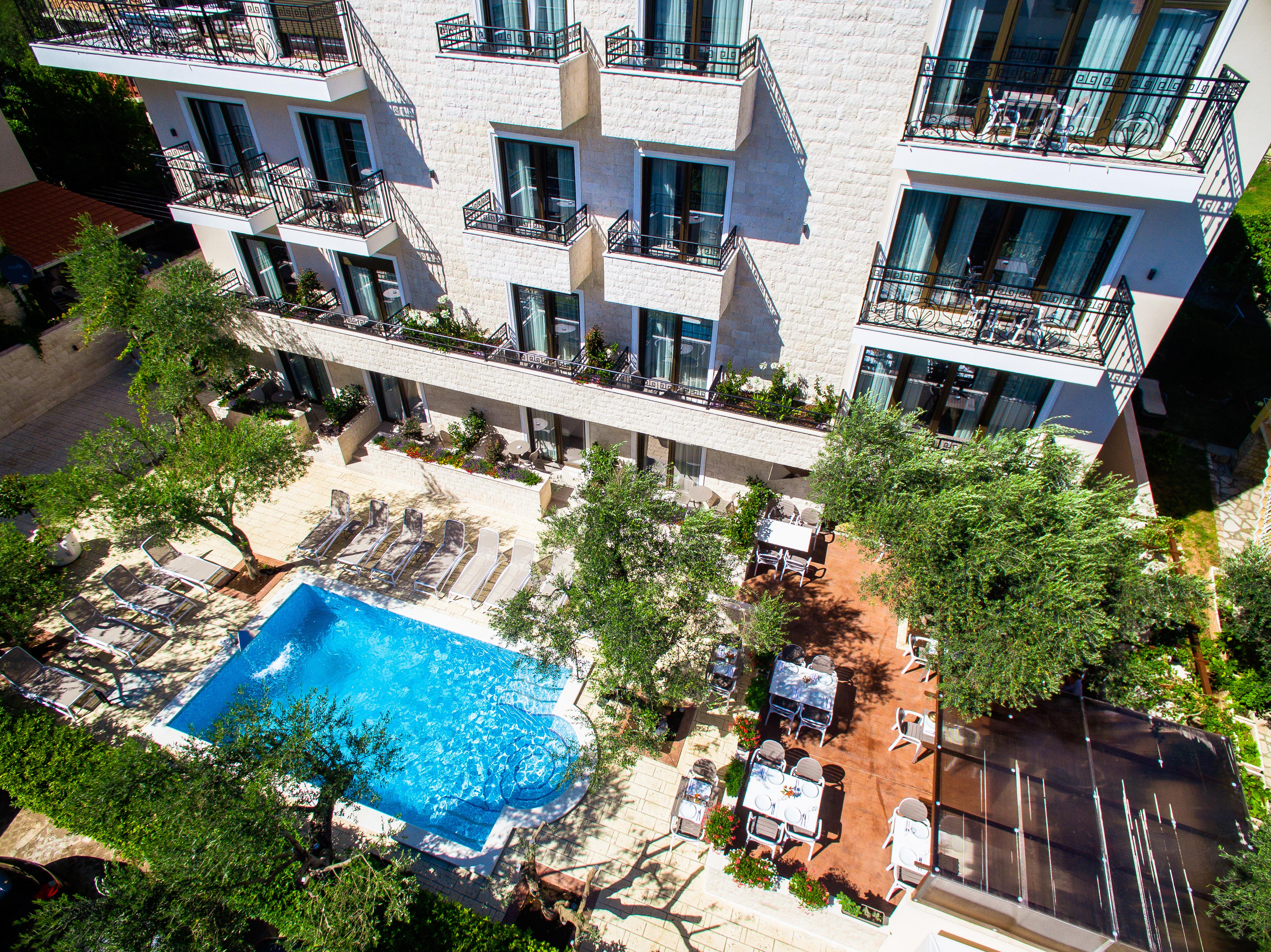 Hotel Harmony Petrovac Buitenkant foto